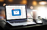 Mail-Kommunikationsverbindungsnachricht an Mailing-Kontakte mit Ausrufezeichen